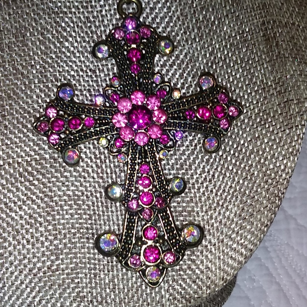 Neclace - Picture 4 of 5
